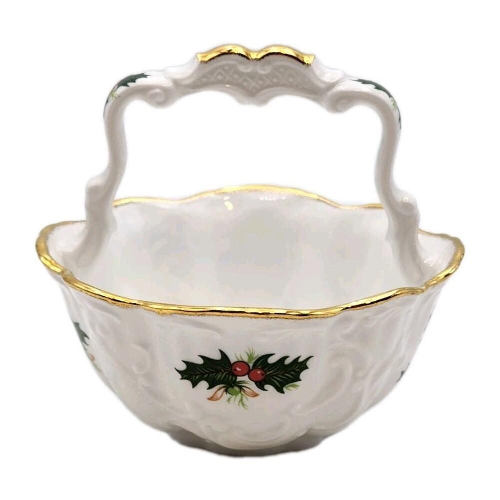 Queen's Yuletide Rosina China Co. Scalloped Basket Gold Rim Holly Berry England